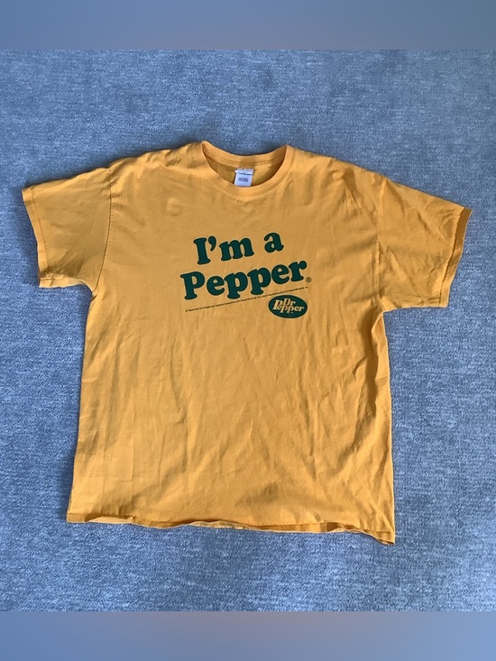 Gildan Other - Gildan Golden Yellow "I'm a Pepper" 2013 Graphic Tee with Green Print Sz. XL
